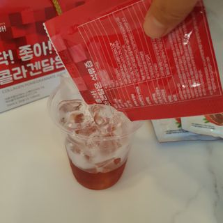 미쁨생활건강 콜라겐 담은 석류즙 70ml x 30포 — 4점을 준 리뷰어가 2021년 9월 올린 사용 사진