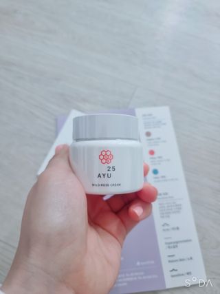 AYU25[아유트웬티파이브]다마스크로즈워터 베이스 천연 수분 촉촉 크림 — 5점을 준 리뷰어가 2021년 4월 올린 사용 사진