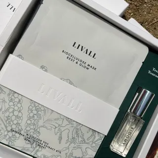 리브얼 | LIVALL 바이오셀룰로오스 마스크 레스트 앤 글로우 33ml  x 3개입 — 5점을 준 리뷰어가 2022년 6월 올린 사용 사진