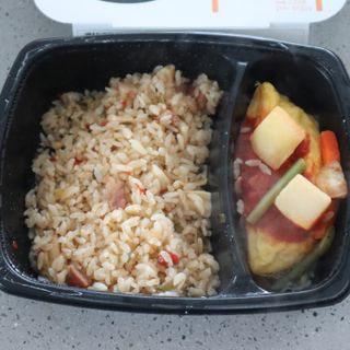직탁 식단관리 3종 도시락(꼬막 듬뿍 곤드레비빔밥, 알리오올리오 불고기오믈렛, 매콤쭈꾸미 시래기유채밥) — 5점을 준 리뷰어가 2022년 7월 올린 사용 사진