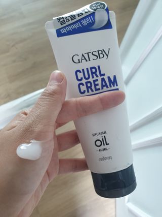 [갸스비] 곱슬 머리부터 파마까지 남자의 컬을 위한 갸스비 컬크림 — 4점을 준 리뷰어가 2021년 10월 올린 사용 사진