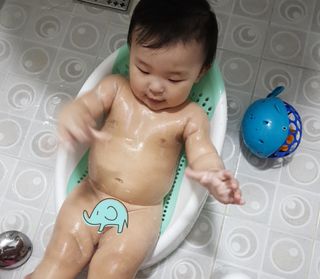 토박스코리아 몽쥬르 유아 샴푸앤워시 300ml — 5점을 준 리뷰어가 2021년 5월 올린 사용 사진