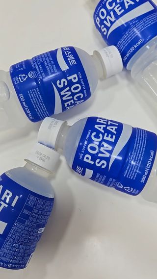 [동아오츠카] 포카리스웨트  500ml PET + 이온워터 500ml PET — 5점을 준 리뷰어가 2025년 7월 올린 사용 사진