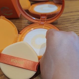 광동생활건강 MF[광동] 비타500✨주름개선·미백·SPF50+🌞퍼펙트쉴드 빅 선쿠션 본품 — 5점을 준 리뷰어가 2024년 5월 올린 사용 사진