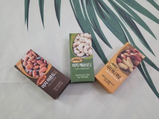 짜먹는 이지견과 짜먹는 이지아몬드, 짜먹는 이지허니피넛, 짜먹는 이지캐슈넛 각 10g X  10포 — 4점을 준 리뷰어가 2021년 1월 올린 사용 사진