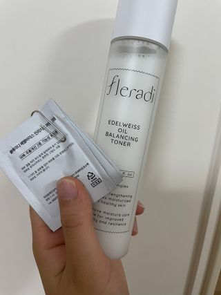 플레라디 에델바이스 오일 밸런싱 토너 — 5점을 준 리뷰어가 2021년 6월 올린 사용 사진