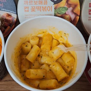 프리 [요리궁리] 타입 B (매콤,치즈,매콤까르보) 꽃떡볶이 6개입 세트 — 5점을 준 리뷰어가 2025년 2월 올린 사용 사진