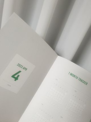 리훈 2023년 아이라이크 모눈 다이어리 미니달력 세트 — 5점을 준 리뷰어가 2022년 12월 올린 사용 사진