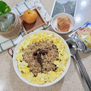 한성기업 무볼레 왕건더기 볶음밥 갈릭스테이크 — 5점을 준 리뷰어가 2021년 10월 올린 사용 사진