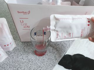 12월 15일 출시, 건강기능식품 브랜드 본리브 나 다운 시작 제품 3종 — 5점을 준 리뷰어가 2021년 2월 올린 사용 사진