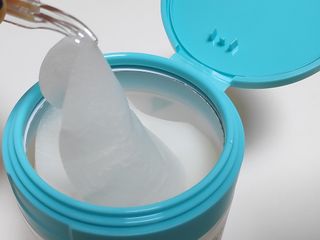 리더스코스메틱 리더스 카밍 바이오틱스 퀵 수딩 패드 — 5점을 준 리뷰어가 2022년 4월 올린 사용 사진