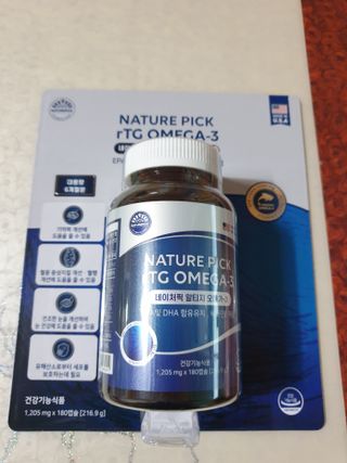 서울약사신협 네이처픽_알티지오메가3_1,205mg x 180캡슐 — 5점을 준 리뷰어가 2021년 9월 올린 사용 사진