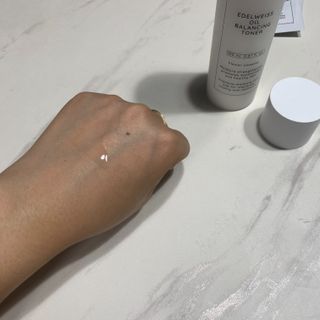 플레라디 에델바이스 오일 밸런싱 토너 — 5점을 준 리뷰어가 2021년 7월 올린 사용 사진