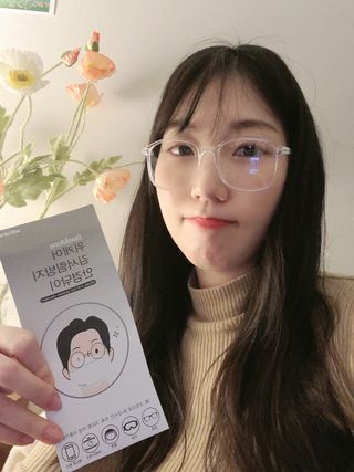 위케어 김서림방지 안경닦이 안티포그 극세사클리너 — 5점을 준 리뷰어가 2021년 2월 올린 사용 사진