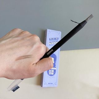 [MONDRAW] 몬드로우 POPBROW 크래용 아이브로우 색연필 타입 — 5점을 준 리뷰어가 2022년 4월 올린 사용 사진
