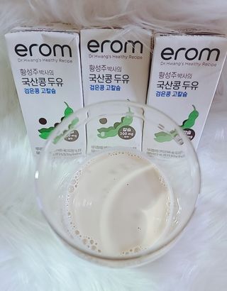 이롬 erom 황성주박사의 국산콩 두유 검은콩 고칼슘 — 4.5점을 준 리뷰어가 2020년 12월 올린 사용 사진