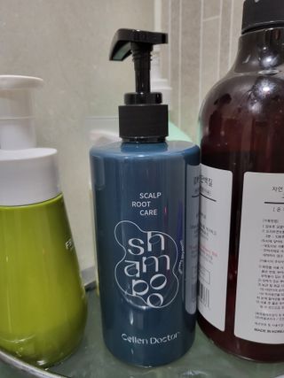 세렌닥터 스칼프 루트 케어 샴푸 — 5점을 준 리뷰어가 2022년 10월 올린 사용 사진