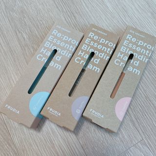 [후르디아] 끈적임 없는 착한성분 비건  핸드크림 3종 — 5점을 준 리뷰어가 2021년 10월 올린 사용 사진