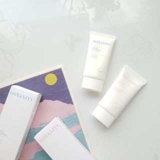 보타니티 촉촉수분자차 아쿠아핏 선 에센스 50ml + 보송톤업자차 징크 선 로션 50ml SPF50+ PA++++ (4/25) — 5점을 준 리뷰어가 2022년 5월 올린 사용 사진