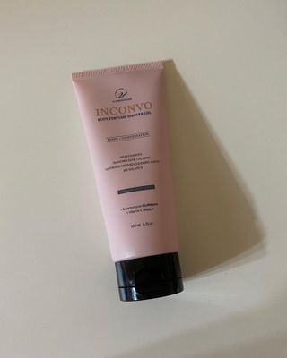오투에니원 인컨보 바디 퍼퓸 샤워 젤 200ml — 5점을 준 리뷰어가 2023년 2월 올린 사용 사진