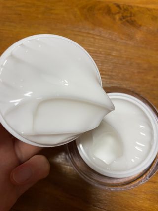 피부미 골드베릴 미라클페어 세레이징 퍼밍 크림 50ml — 5점을 준 리뷰어가 2021년 9월 올린 사용 사진