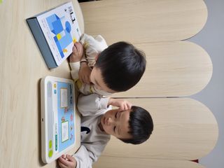 크레타탭 차세대 사고력 유아수학 학습기 페이퍼 태블릿 — 4.5점을 준 리뷰어가 2023년 11월 올린 사용 사진