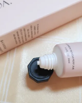 러브모아 향수 고체향수 승무원 고체향수 바르는 향수 니치향수 도손 우드세이지 앤 씨솔트 — 5점을 준 리뷰어가 2023년 1월 올린 사용 사진