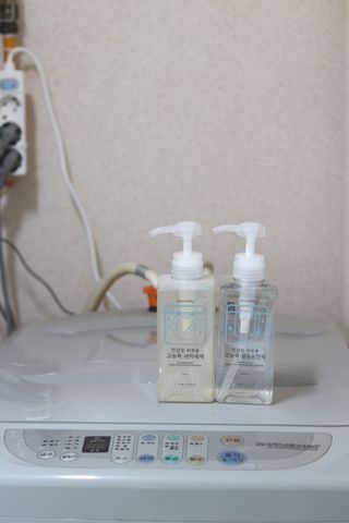 아토컴피 신생아와 반려동물도 사용가능한 고농축 세탁세제 섬유유연제 500ml 세트 (독일 피부과 임상시험 완료) — 4.5점을 준 리뷰어가 2022년 9월 올린 사용 사진
