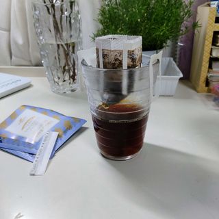 (주)쟈뎅 쟈뎅 클래스 핸드 드립 커피 10P 2종_디카페인 1종+랜덤 플레이버 1종 — 4.5점을 준 리뷰어가 2021년 4월 올린 사용 사진