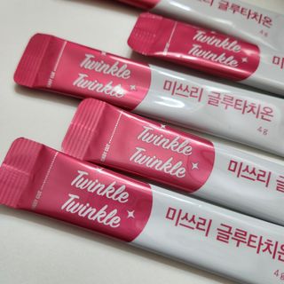 메디포스트 모비타 미쓰리 글루타치온 30포 — 5점을 준 리뷰어가 2023년 1월 올린 사용 사진
