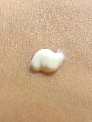 [스킨1004] 마다가스카르 센텔라 히알루-시카 워터핏 선세럼 50ml — 5점을 준 리뷰어가 2024년 5월 올린 사용 사진