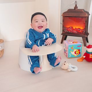 아르브 점보 쿠션 / 슈퍼플러스 아기 유아 의자 트레이 세트 (쿠션 아기의자/슈퍼플러스 사이즈 중 택 1) — 5점을 준 리뷰어가 2023년 1월 올린 사용 사진