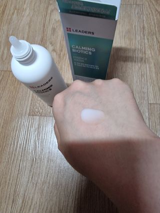 리더스코스메틱 리더스 카밍 바이오틱스 에센스 워터 — 5점을 준 리뷰어가 2021년 8월 올린 사용 사진