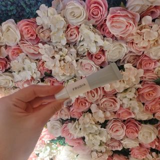 [후르디아] 올리브영 착한보습 비건 립버터 2종 — 5점을 준 리뷰어가 2021년 10월 올린 사용 사진