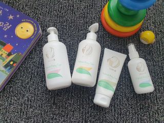 mom e 맘이 내추럴 베이비 케어 샴푸앤바스+로션 — 5점을 준 리뷰어가 2021년 1월 올린 사용 사진