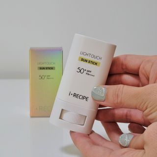 아이레시피 라이트터치 선스틱 15g (SPF50+, PA++++) — 5점을 준 리뷰어가 2023년 2월 올린 사용 사진