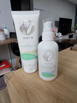 mom e 맘이 내추럴 베이비 케어 크림+바디오일 — 4점을 준 리뷰어가 2021년 1월 올린 사용 사진