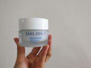 산수시 아쿠아 베네핏 24h 수부지 물광 속건조 수분크림 50ml — 5점을 준 리뷰어가 2021년 8월 올린 사용 사진