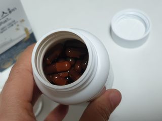 프리마인 홍삼의 강력한 에너지, 이제는 흡수율을 높인 최첨단 캡슐로 간편하게 초고속 충전하세요. — 5점을 준 리뷰어가 2022년 12월 올린 사용 사진