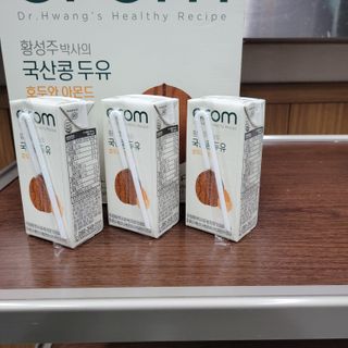 이롬 erom 황성주박사의 국산콩 두유 호두와 아몬드 — 5점을 준 리뷰어가 2020년 12월 올린 사용 사진