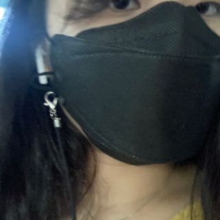 에버그린 순면 끈조절 KF80 마스크 - 화이트/블랙 컬러 대형 - 10매 — 5점을 준 리뷰어가 2021년 6월 올린 사용 사진