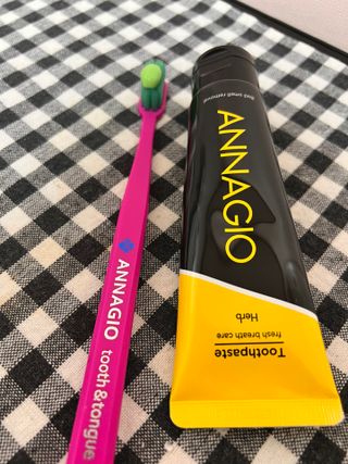 [지오클린] 안나지오 구취케어  기능성 치약 칫솔 세트 (칫솔 5 개+치약 100g 1 개 ) — 5점을 준 리뷰어가 2022년 7월 올린 사용 사진