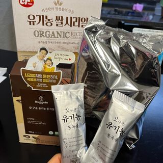 씨알푸드 유기농 쌀 시리얼 390g + 갓 구운 유기농 발아통곡물 150g — 4.5점을 준 리뷰어가 2022년 1월 올린 사용 사진