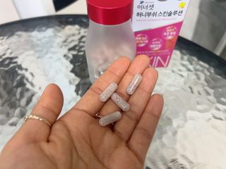 이너셋 허니부쉬 스킨솔루션 캡슐 1개월분 개별인정형 발효허니부쉬! — 2.5점을 준 리뷰어가 2023년 4월 올린 사용 사진
