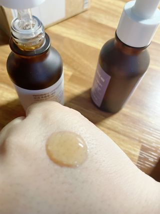 마리엔메이 히알루로닉스 세럼 ,나이아신아마이드 모과 세럼, 마린콜라겐 세럼, 청귤 흰목이버섯 추출물 세럼 — 5점을 준 리뷰어가 2021년 10월 올린 사용 사진