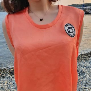 [스테이피플] SILKY SLEEVELESS LOGO TOP — 5점을 준 리뷰어가 2022년 6월 올린 사용 사진