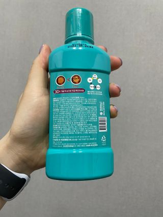 30초 후 눈으로 확인하는 헬리덴티 프라글린스 가글 — 4점을 준 리뷰어가 2021년 6월 올린 사용 사진