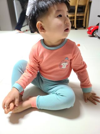 유비맘 캔디팡팡 내의/내복 상하 세트 — 5점을 준 리뷰어가 2021년 3월 올린 사용 사진