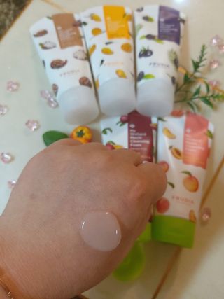 [후르디아] 골라쓰는 모찌 클렌징폼 5종 세트 — 5점을 준 리뷰어가 2021년 5월 올린 사용 사진