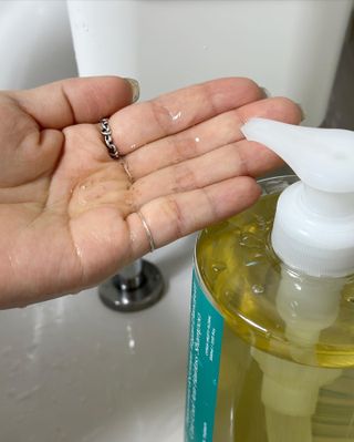 닥터시드 페퍼민트 앤 레몬 비건 비듬케어 쿨 탈모 샴푸 (1000ml) — 5점을 준 리뷰어가 2024년 2월 올린 사용 사진